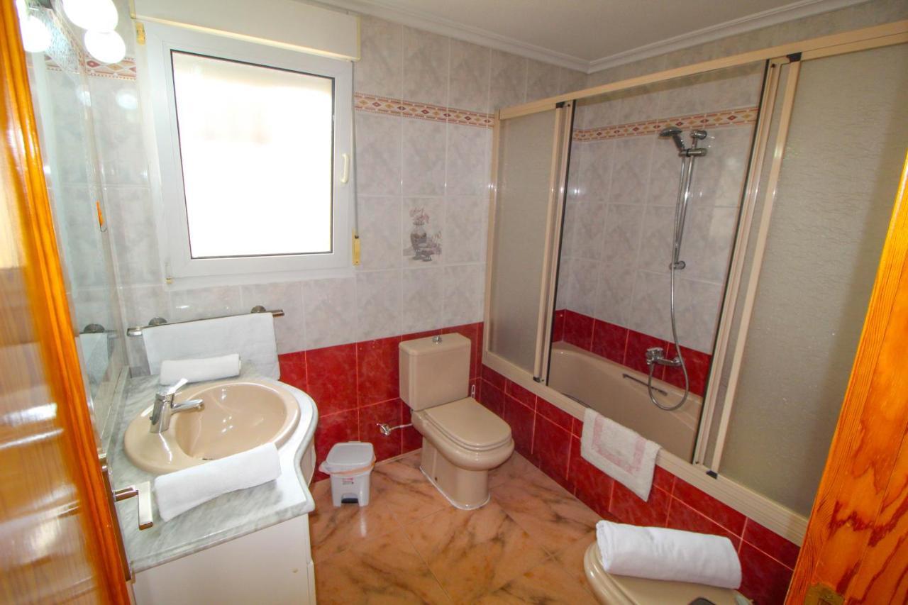 Great Villa, Sea Views, 20 Secs Walk To The Beach, Bbq, 9 People, 5 Mins Car From Alicante City Center, Sailing Club 3 Mins Walk ภายนอก รูปภาพ
