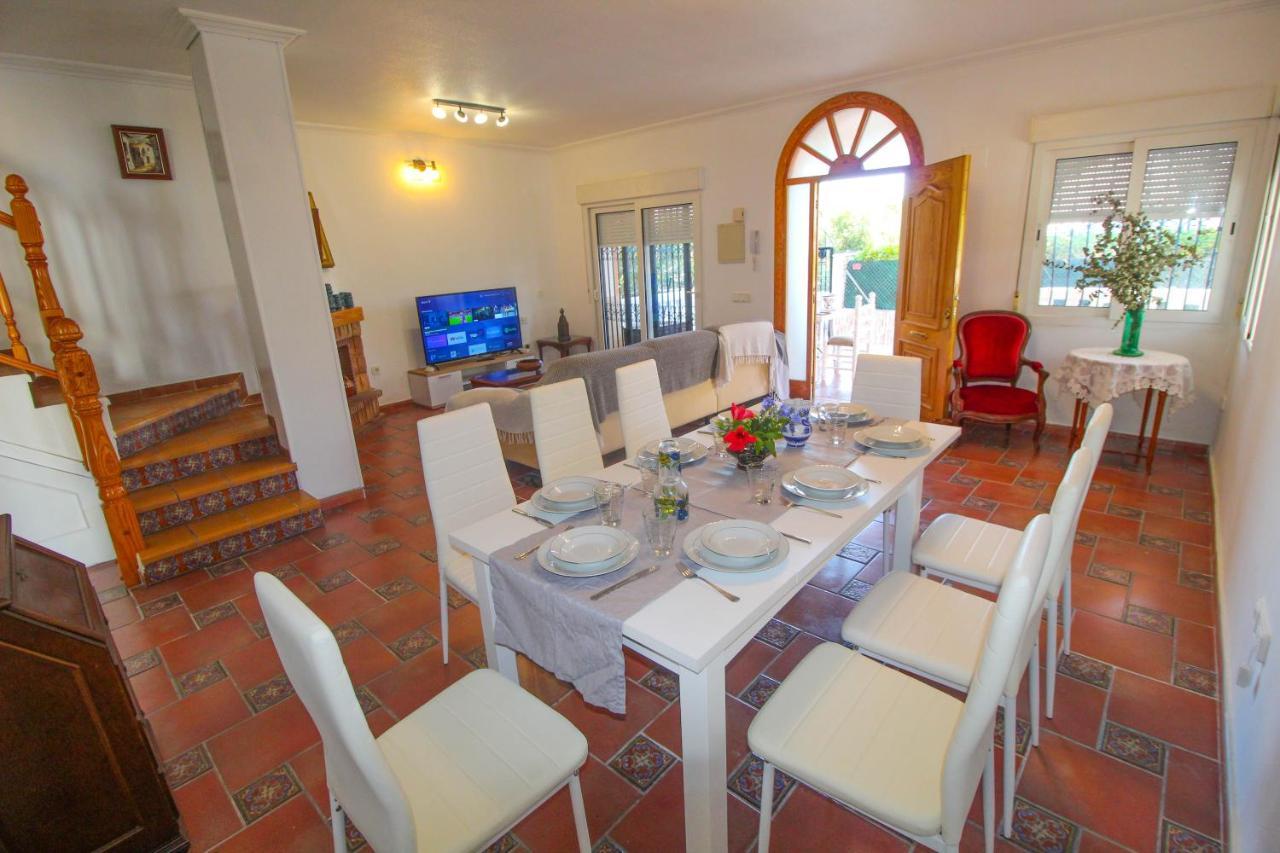 Great Villa, Sea Views, 20 Secs Walk To The Beach, Bbq, 9 People, 5 Mins Car From Alicante City Center, Sailing Club 3 Mins Walk ภายนอก รูปภาพ
