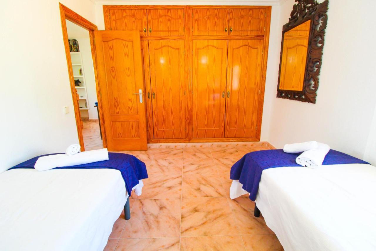 Great Villa, Sea Views, 20 Secs Walk To The Beach, Bbq, 9 People, 5 Mins Car From Alicante City Center, Sailing Club 3 Mins Walk ภายนอก รูปภาพ