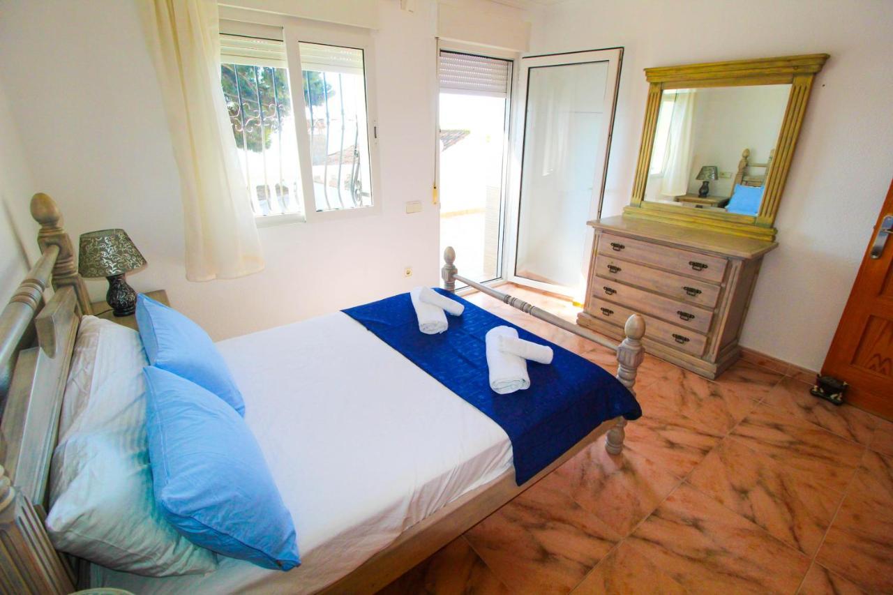 Great Villa, Sea Views, 20 Secs Walk To The Beach, Bbq, 9 People, 5 Mins Car From Alicante City Center, Sailing Club 3 Mins Walk ภายนอก รูปภาพ
